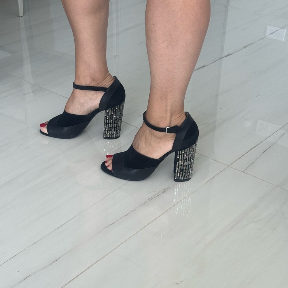 Block heeled shoes